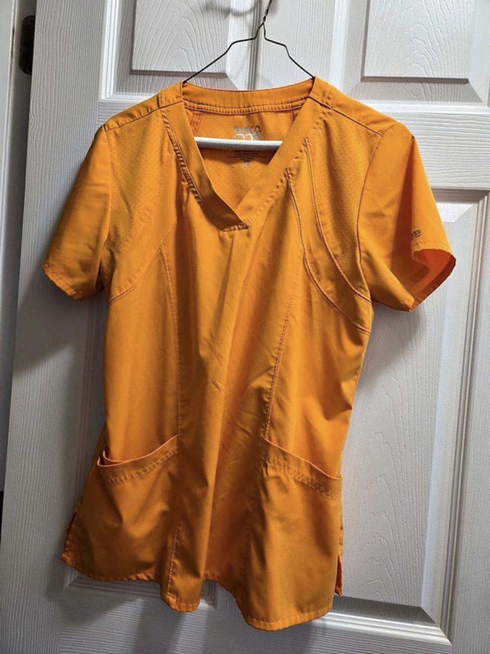 Barco One Performance Scrub Set Gold Tunic Set